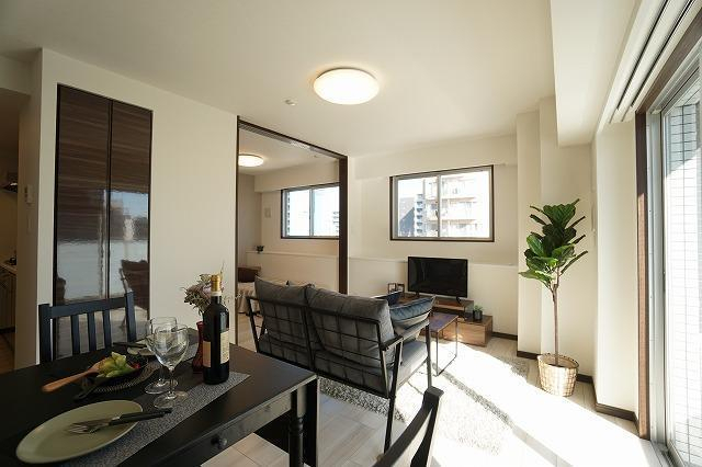 居室・リビング　モデルルーム写真