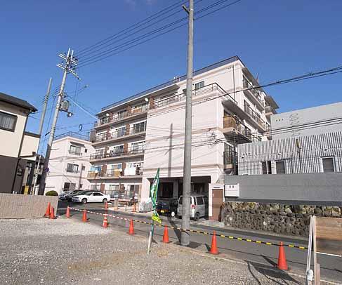 建物外観　丹波橋徒歩１分の立地にあります。