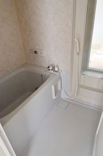 バス・シャワールーム　同じ間取りのお部屋の写真