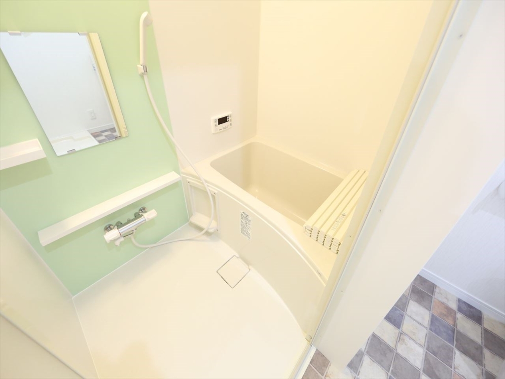 バス・シャワールーム　バスルーム　浴室暖房乾燥機　追い焚き　オートバス