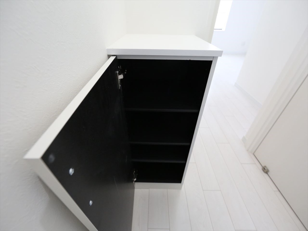 玄関　玄関　シューズボックス