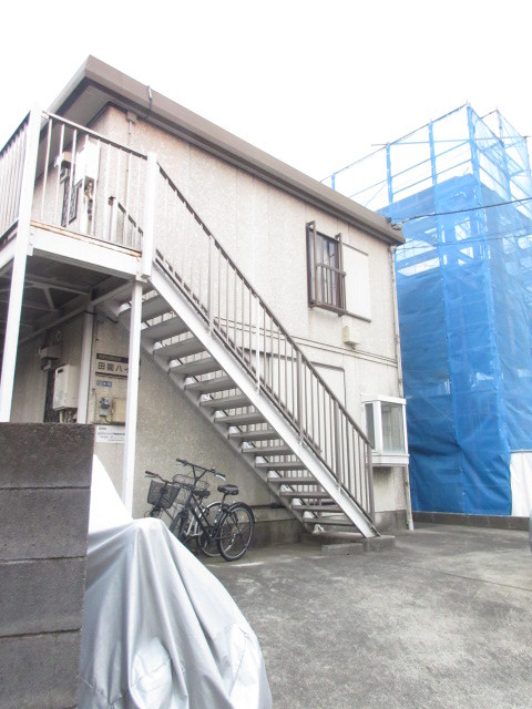 建物外観　安心のセキスイハイム施工　１フロア２世帯のお気軽プラン