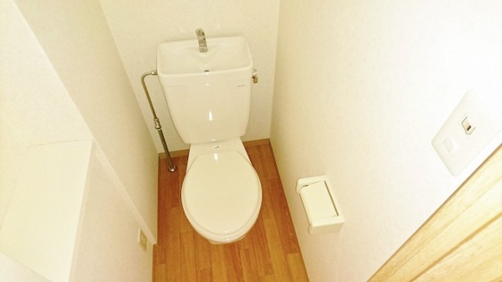 トイレ　※他部屋の写真です。