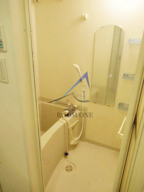 バス・シャワールーム　お風呂です。