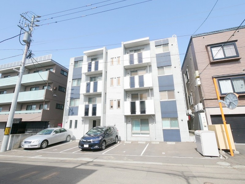 建物外観　都市ガス採用、ネット無料のマンションです♪