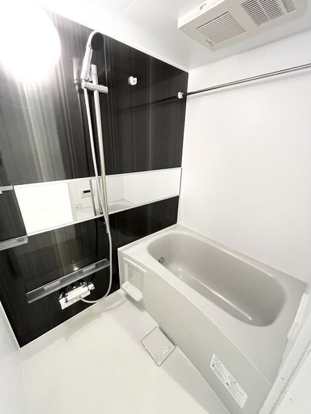 バス・シャワールーム　広めで快適なお風呂♪