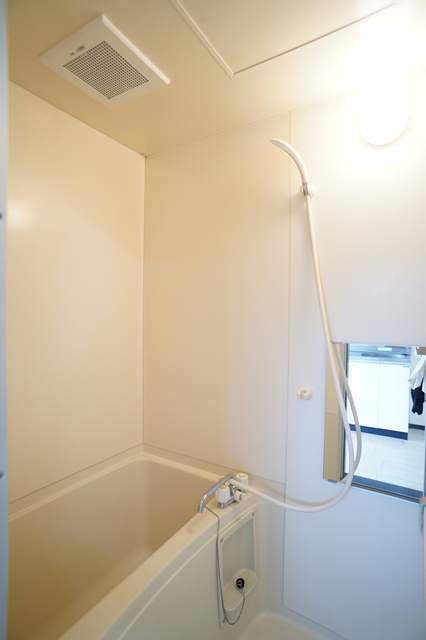 バス・シャワールーム　浴槽があるのでゆったり湯船につかれます♪