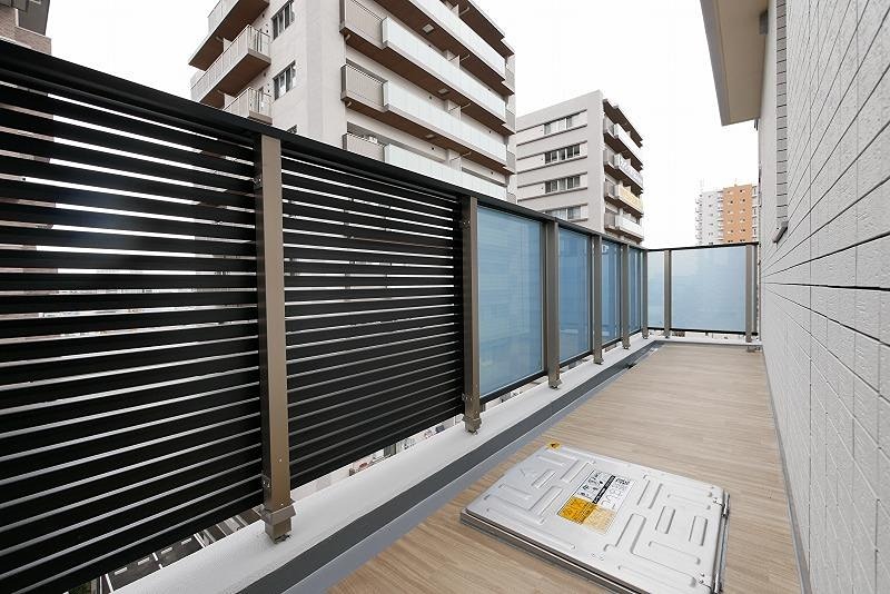 バルコニー　西向きのバルコニーです☆