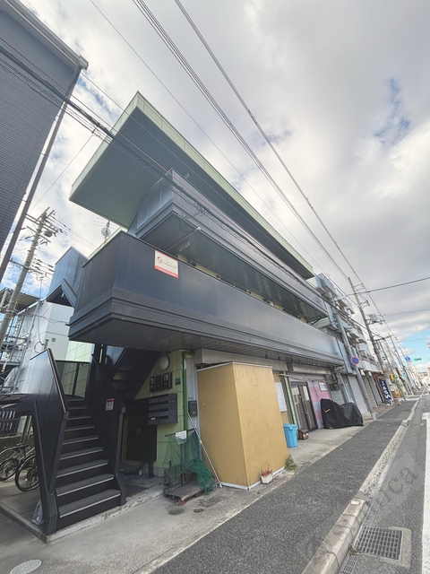 エントランス　ネット無料の物件です♪♪