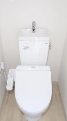 トイレ　エレンシアK小岩