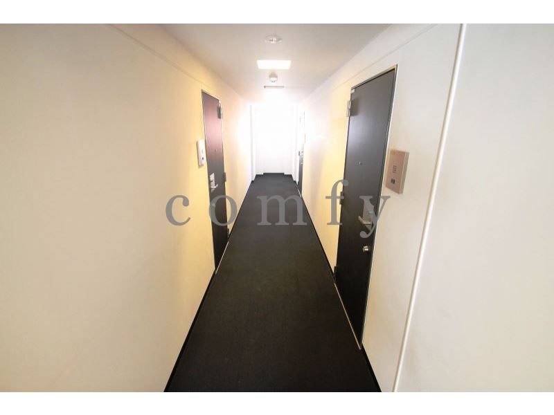 ロビー　ホテルライクな内廊下設計