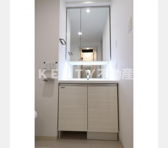 洗面設備　広い洗面スペース