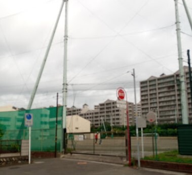 中学校　横浜市立大鳥中学校（中学校）まで1015m