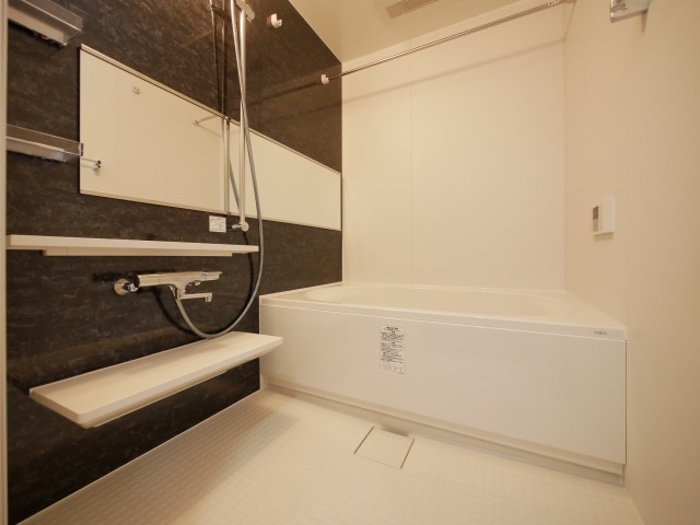 バス・シャワールーム　日々の疲れを癒すお風呂付です