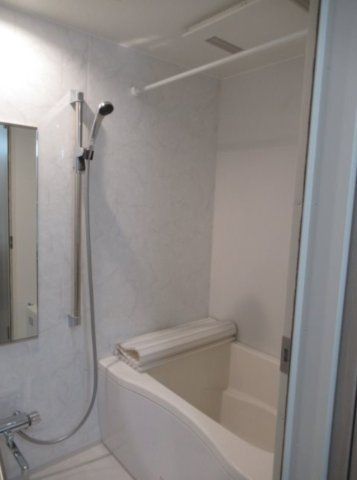 バス・シャワールーム　☆ゆったりくつろげるお風呂☆