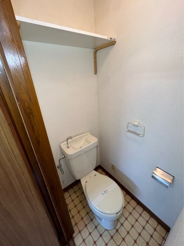 トイレ　※他部屋参考写真