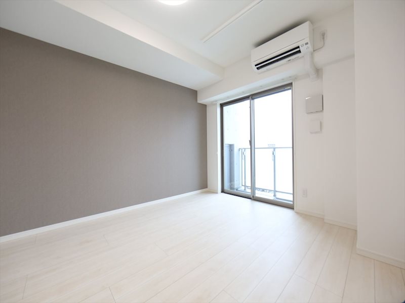 バルコニー　洋室9帖　クローゼット　エアコン