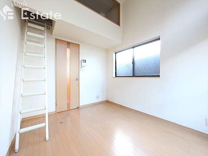 居室・リビング　内装