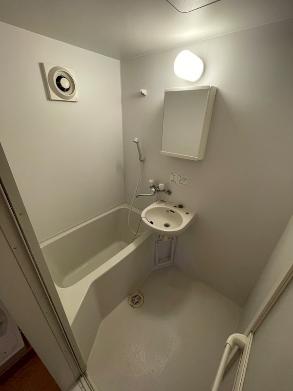 バス・シャワールーム　バストイレ別で快適な毎日