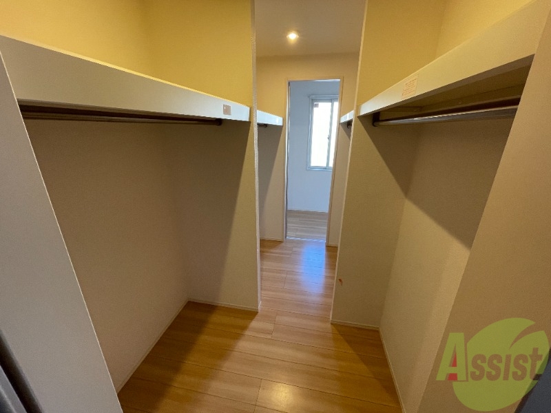 収納　クローゼットがありました。お洋服や荷物はここへ