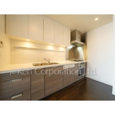 キッチン　同タイプ46階のお部屋を撮影。仕様が異なることがあります。