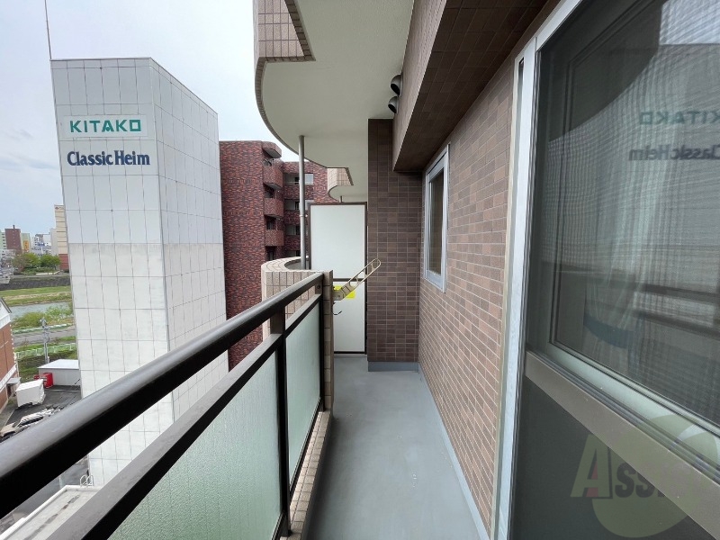 バルコニー　バルコニーです。洗濯物を干したり一息ついたりできますね！