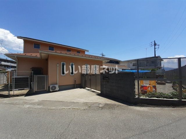 幼稚園・保育園　すみれ保育園（幼稚園・保育園）まで520m