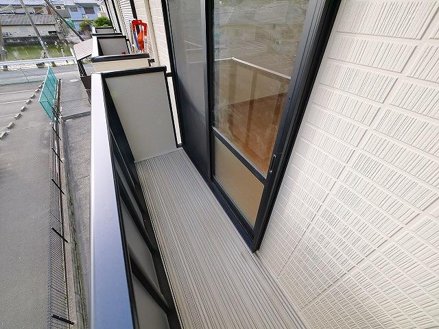 バルコニー　陽当たり良好なバルコニーです