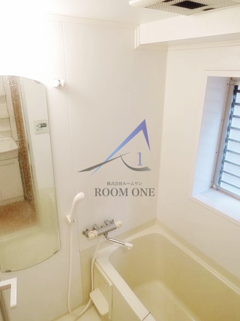 バス・シャワールーム　お風呂です。