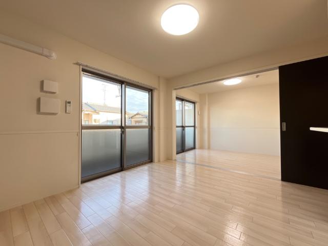 居室・リビング　リビング