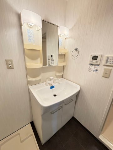 洗面設備　詳細は、RISUMO江坂本店までお問合せください♪