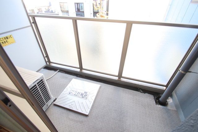 バルコニー　※別室の参考写真の為、現況優先です。