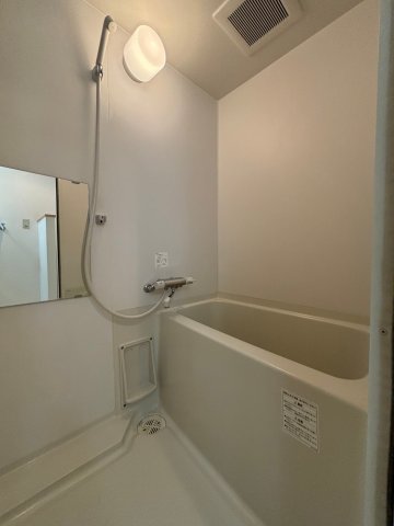 バス・シャワールーム　お風呂です