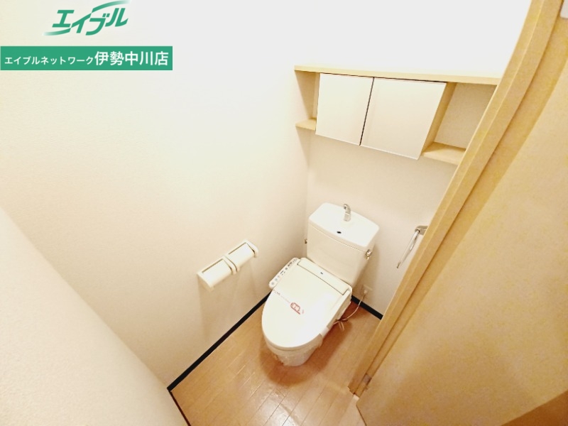 トイレ　同型参考写真