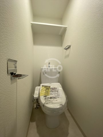 トイレ　エステムコート谷町九丁目　温水洗浄便座