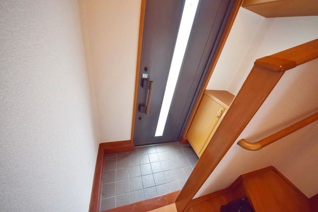 玄関　★お問い合わせはタウンハウジングまで★