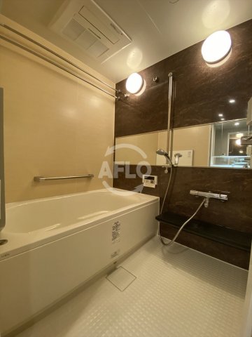 バス・シャワールーム　クレヴィアタワー大阪本町　浴室