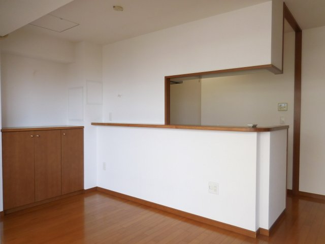 居室・リビング　こちらの居間で趣味の時間をお楽しみください