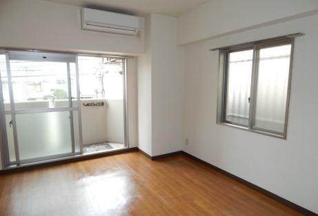 居室・リビング　※同物件別室※