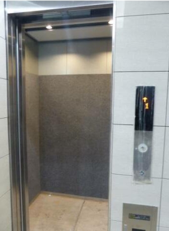 その他　エレベーターです