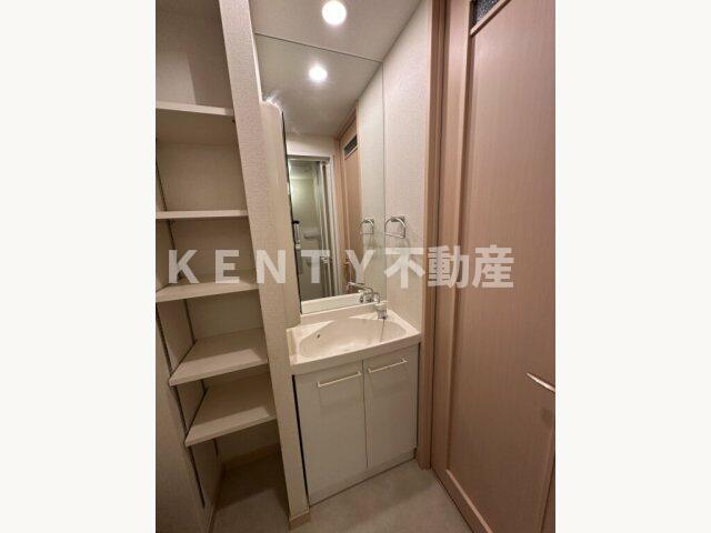 洗面設備　独立洗面化粧台付き