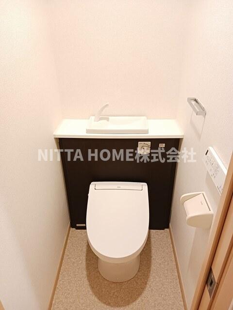トイレ　タンクレストイレです(^O^)