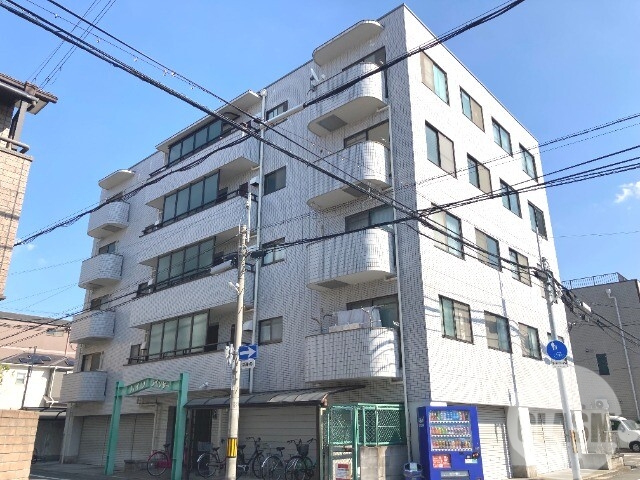 建物外観　エレベーター付きマンション♪