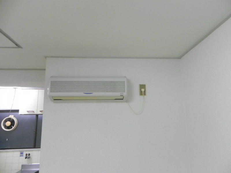 バルコニー　エアコン