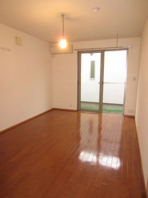 居室・リビング　洋室８．3帖