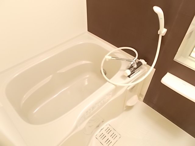 バス・シャワールーム　ゆったり過ごせるお風呂です
