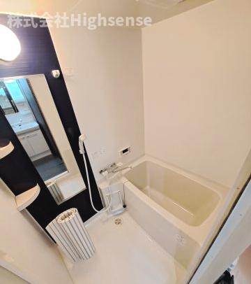 バス・シャワールーム　落ち着いた空間のお風呂です