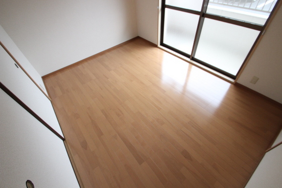 居室・リビング　※別号室の写真です