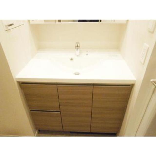 洗面設備　※写真は同タイプ住戸です。