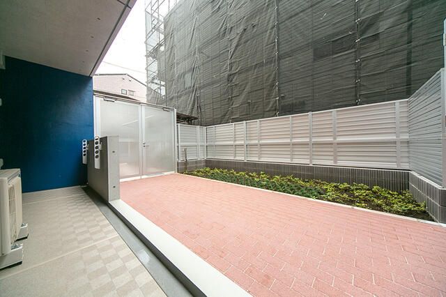 バルコニー　外からの目が気にならないバルコニーで洗濯物が干せます